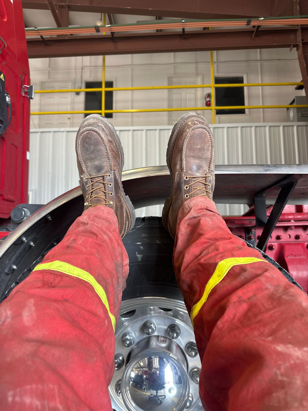 Photo by texas_ram on May 20, 2026 of the Thorogood 1957 Series 6" Moc Toe in Thorogood Crazy Horse.