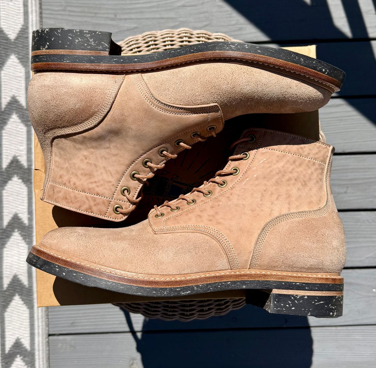 Photo by zeroremain on July 23, 2025 of the Onderhoud SVC01 Boondocker in Maryam Natural Horsebutt Roughout.