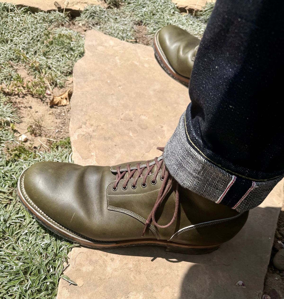 Photo by zeroremain on July 2, 2025 of the Viberg Boondocker in Horween Olive Chromepak.