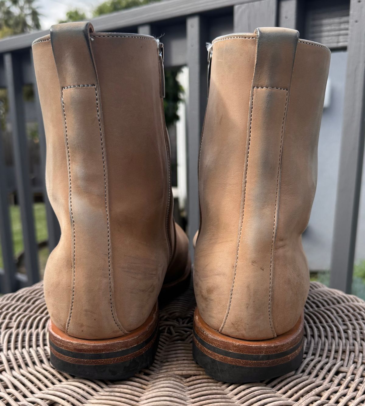 Photo by zeroremain on January 1, 2026 of the Viberg Side Zip in Maryam Light Grey Horsebutt.