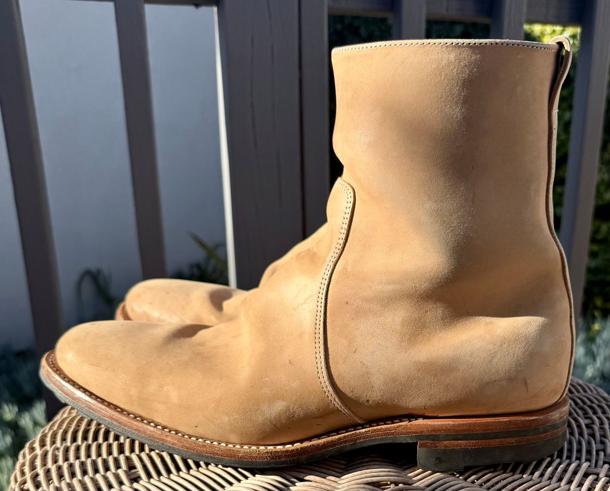 Photo by zeroremain on February 4, 2026 of the Viberg Side Zip in Maryam Light Grey Horsebutt.