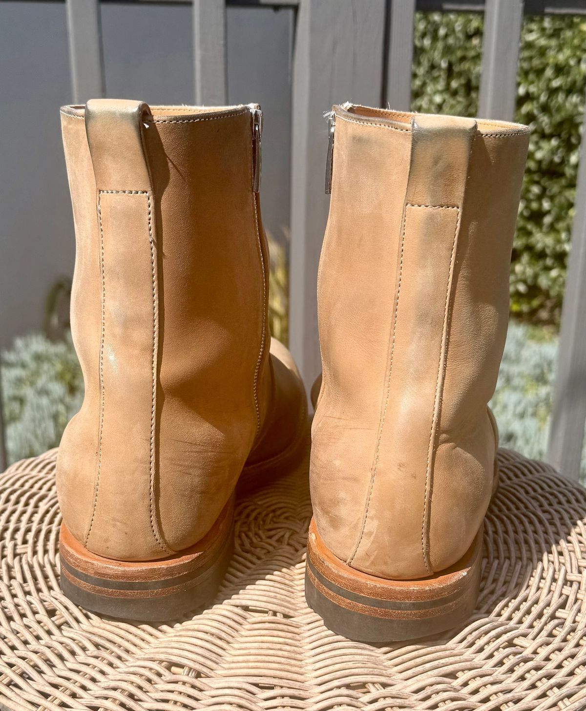 Photo by zeroremain on March 4, 2026 of the Viberg Side Zip in Maryam Light Grey Horsebutt.