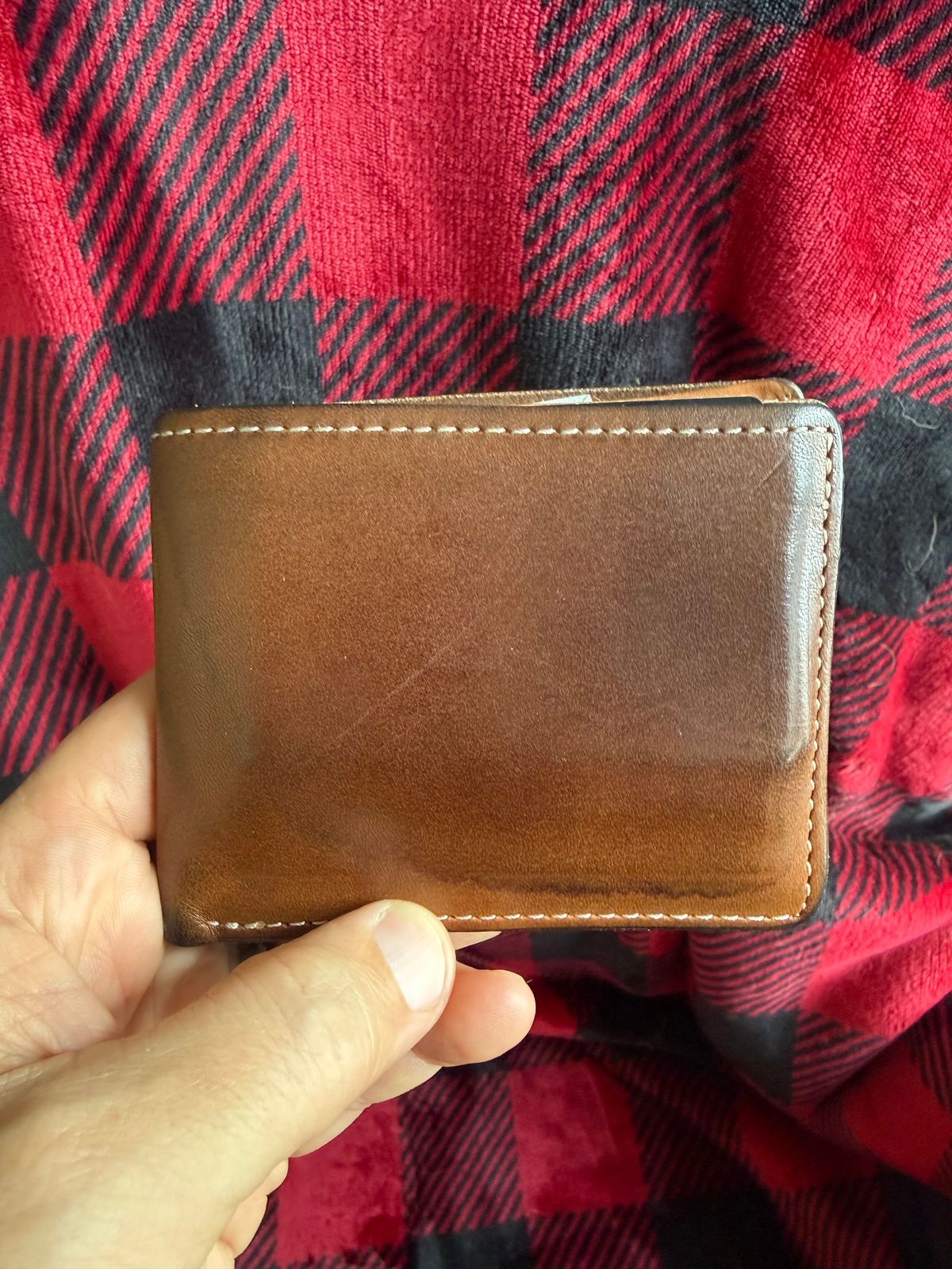 Photo by Mirswith95 on March 3, 2026 of the Ashland Leather Johnny The Fox Wallet in Horween English Tan Dublin.
