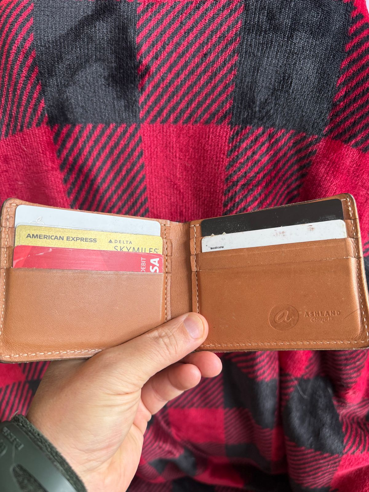 Photo by Mirswith95 on March 3, 2026 of the Ashland Leather Johnny The Fox Wallet in Horween English Tan Dublin.