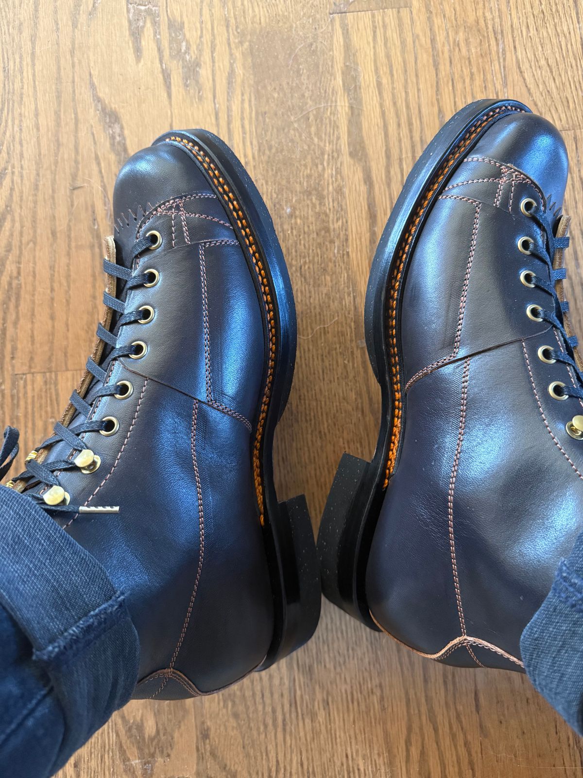 Photo by Mirswith95 on October 1, 2025 of the Sagara Cordmaster in Indonesian Black Teacore.