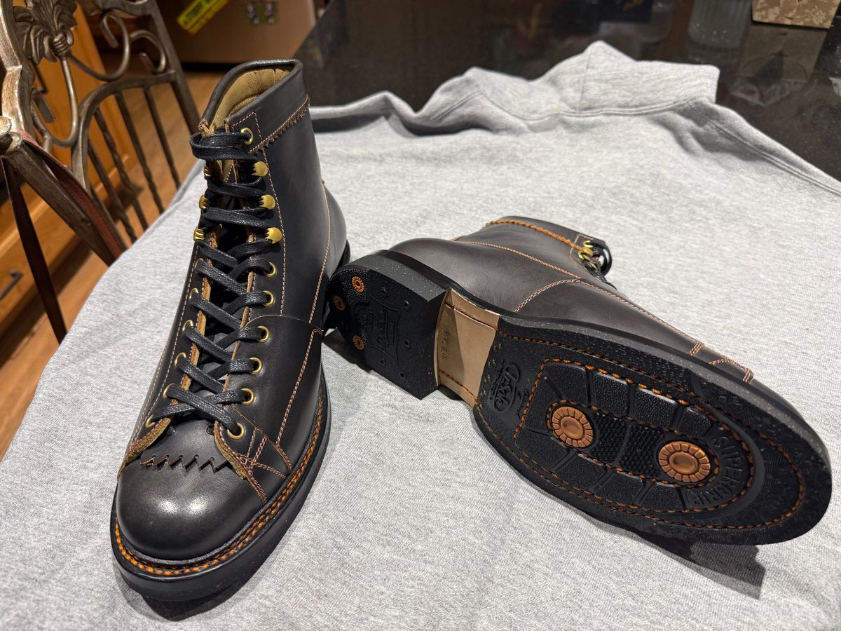 Photo by Mirswith95 on September 20, 2025 of the Sagara Cordmaster in Indonesian Black Teacore.