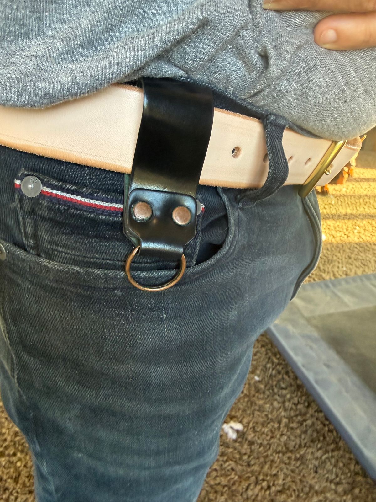 Photo by Mirswith95 on October 1, 2025 of the Ashland Leather Belt Loop Key Ring in Horween Black Shell Cordovan.