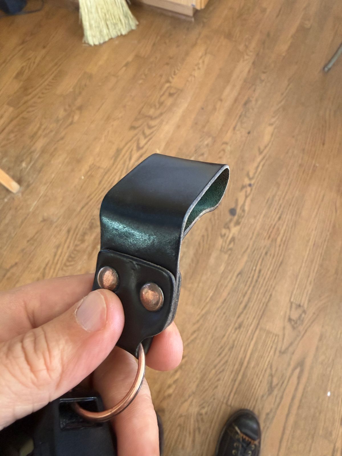 Photo by Mirswith95 on February 1, 2026 of the Ashland Leather Belt Loop Key Ring in Horween Black Shell Cordovan.