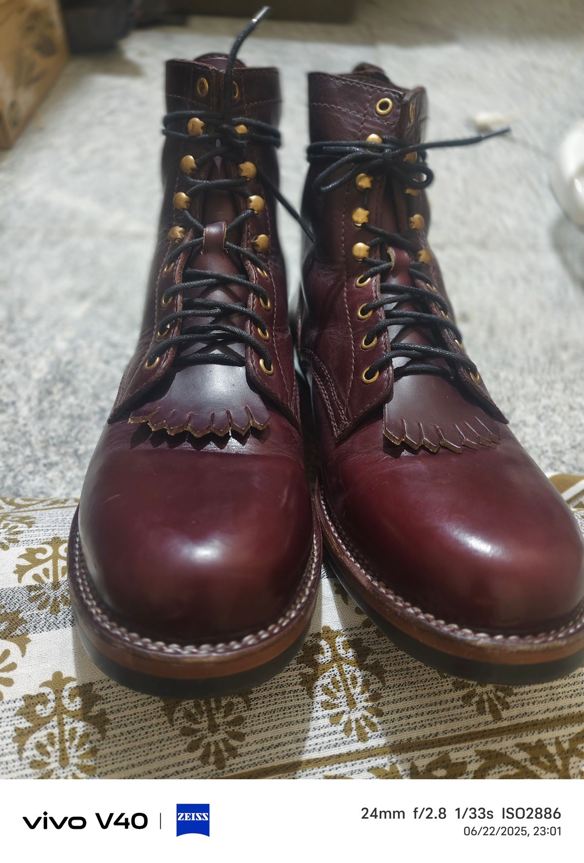 Photo by kmudradi on June 22, 2025 of the Blkbrd Shoemaker Custom Model in Horween Color 8 Chromexcel.