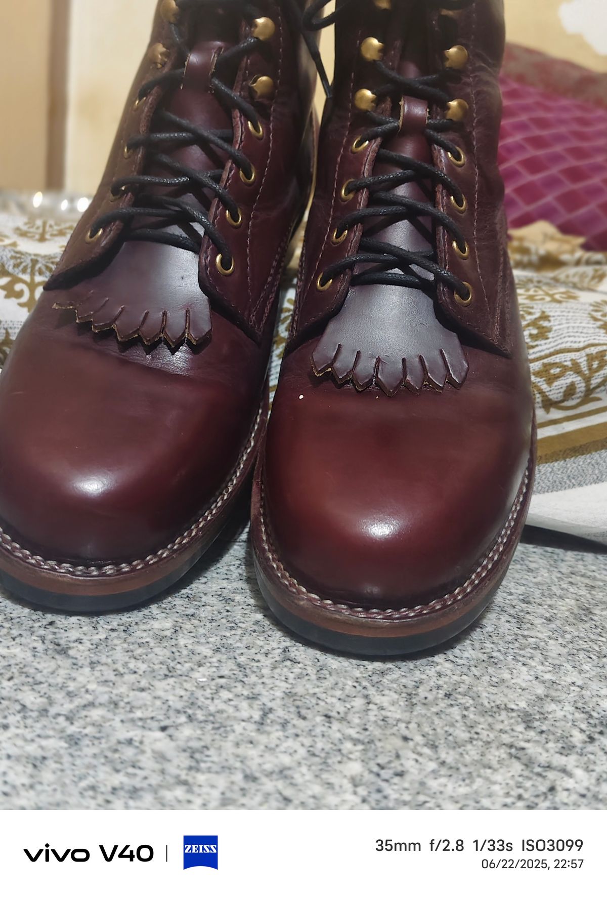 Photo by kmudradi on June 22, 2025 of the Blkbrd Shoemaker Custom Model in Horween Color 8 Chromexcel.