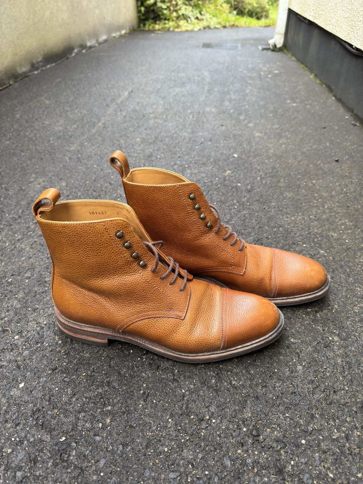 Photo by alexzh25 on September 9, 2025 of the Meermin Derby Boot in Du Puy Chestnut Country Calf.