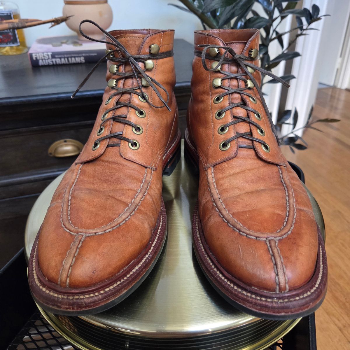 Photo by DownThunderdome on March 2, 2025 of the Grant Stone Ottawa Boot in Incas Natural Kangaroo.