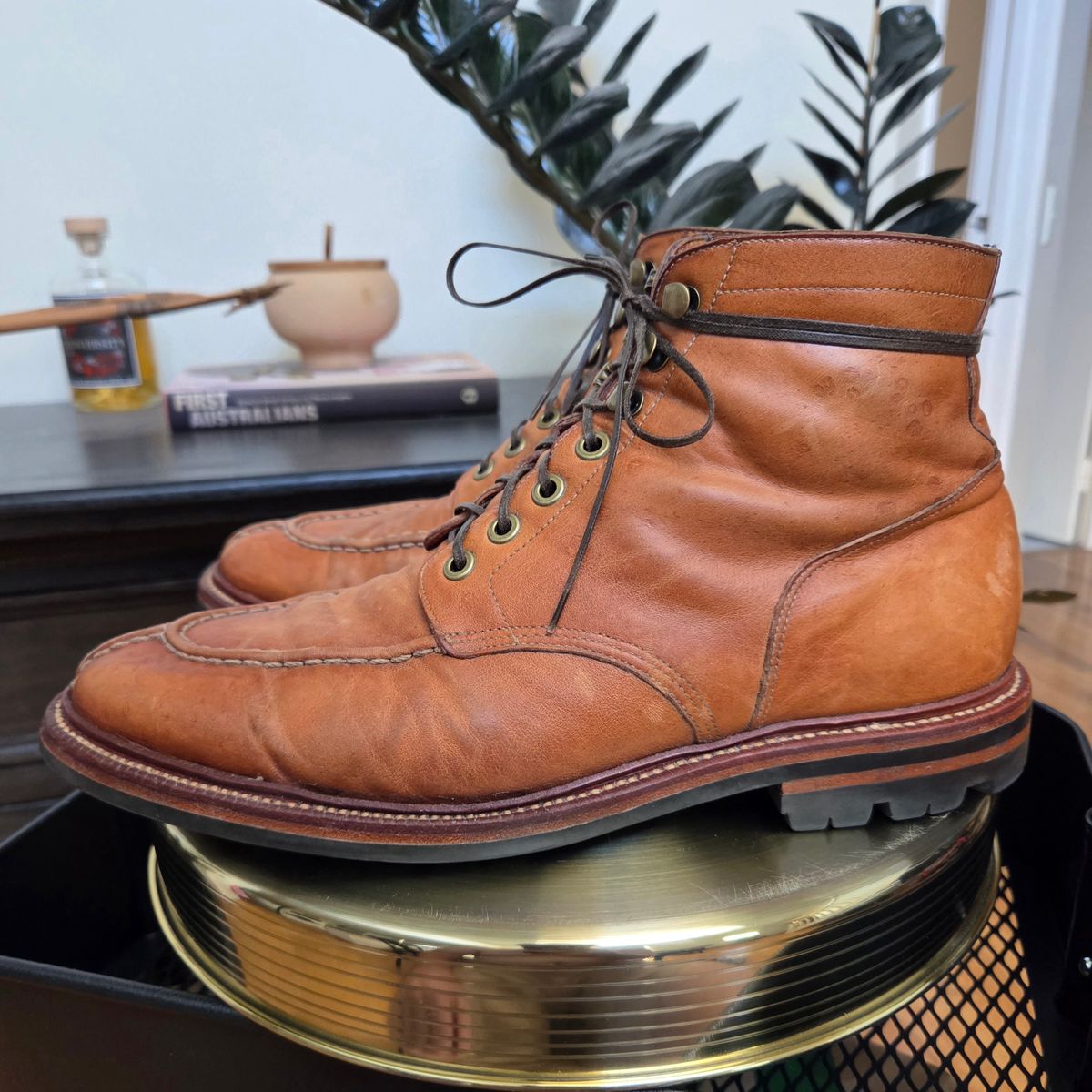 Photo by DownThunderdome on March 2, 2025 of the Grant Stone Ottawa Boot in Incas Natural Kangaroo.