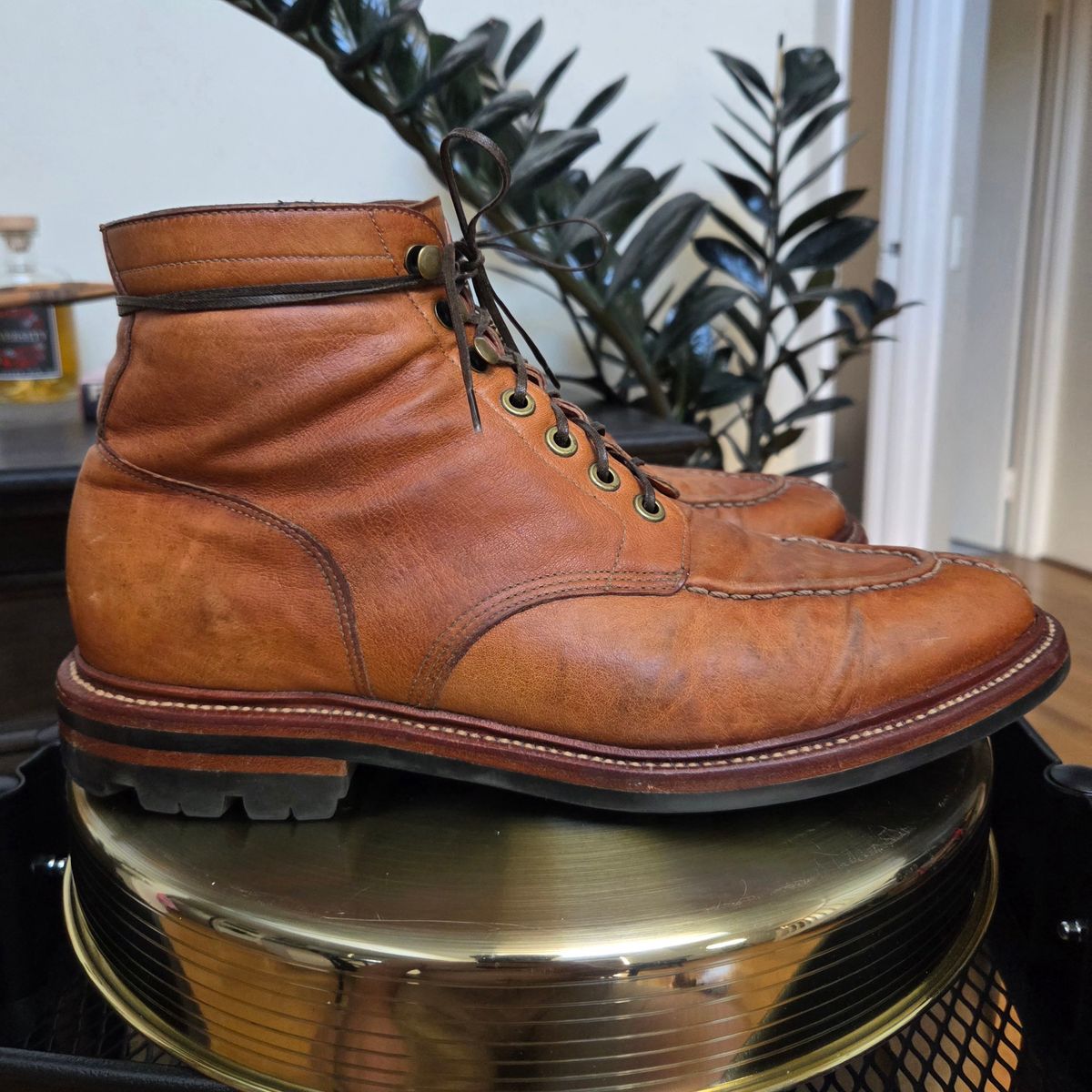 Photo by DownThunderdome on March 2, 2025 of the Grant Stone Ottawa Boot in Incas Natural Kangaroo.