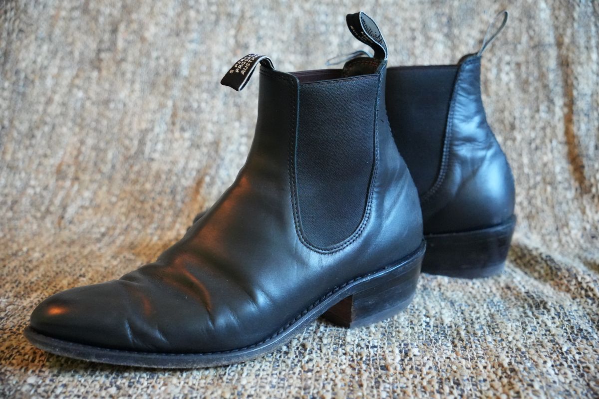 Photo by DownThunderdome on September 30, 2025 of the R.M. Williams Comfort Craftsman Boot in Black Yearling.