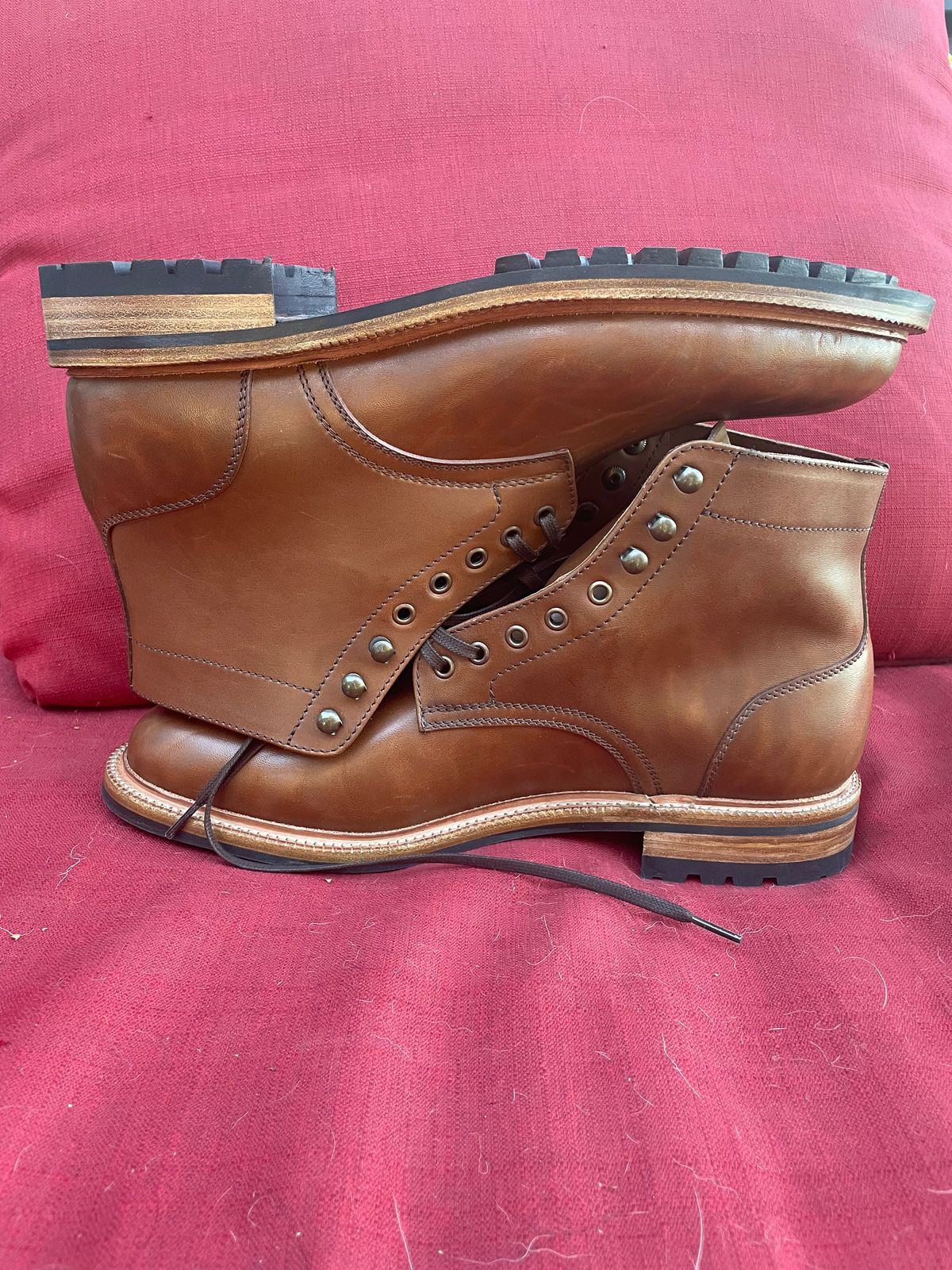 Photo by NHTerp on October 1, 2025 of the Parkhurst The Allen in Maryam Toscanello Horsebutt.