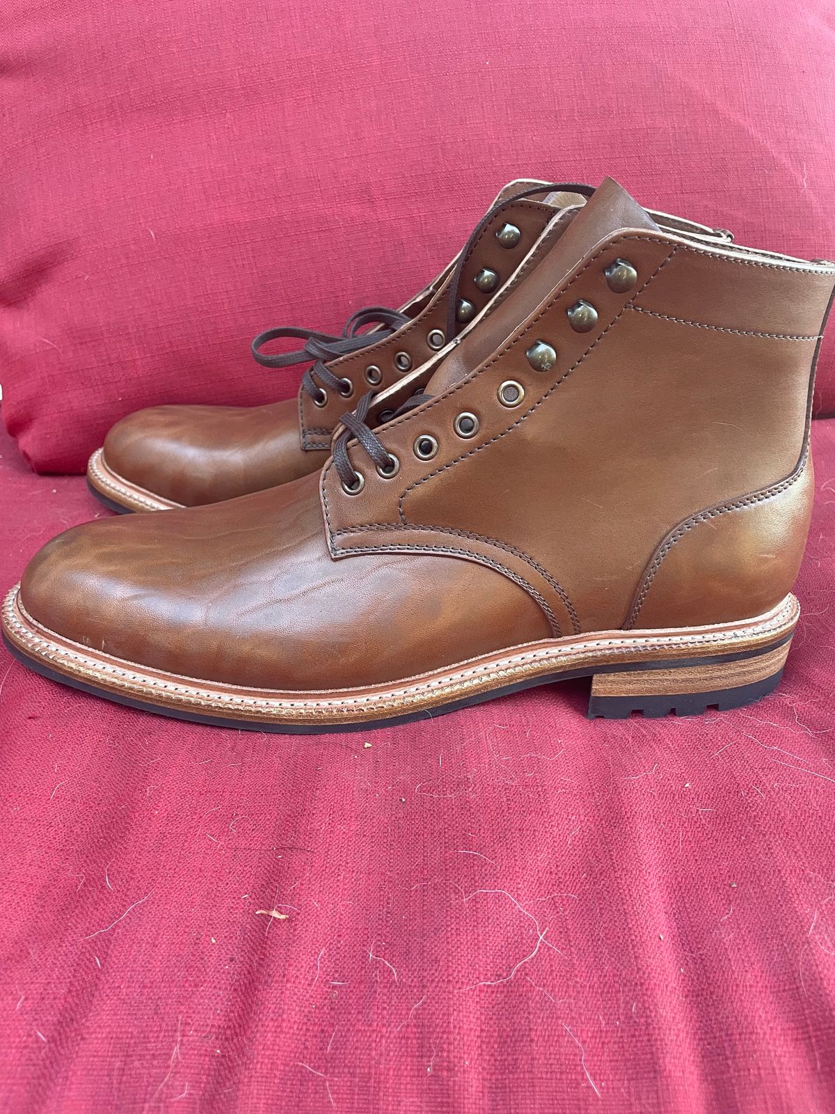 Photo by NHTerp on October 1, 2025 of the Parkhurst The Allen in Maryam Toscanello Horsebutt.