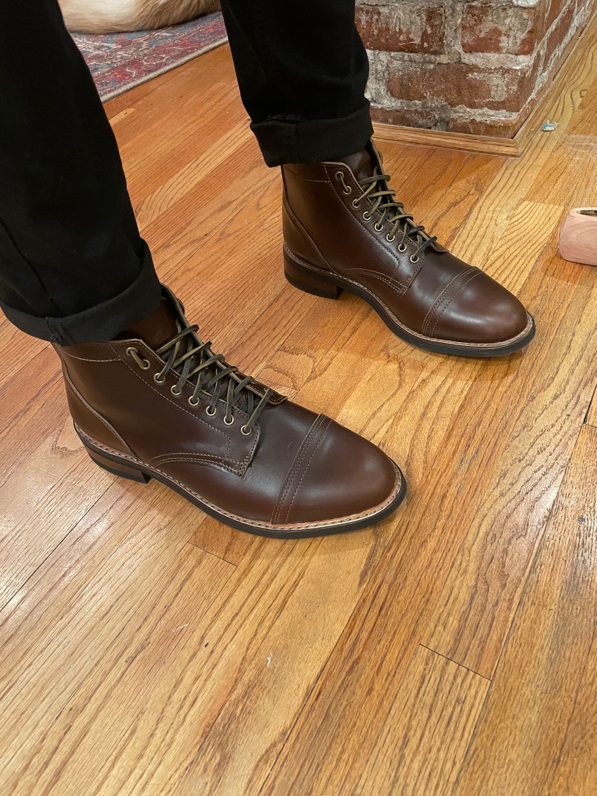 Photo by chrsd on January 25, 2024 of the Thursday Vanguard in Horween French Roast Chromexcel & Horween Brown Chromexcel.