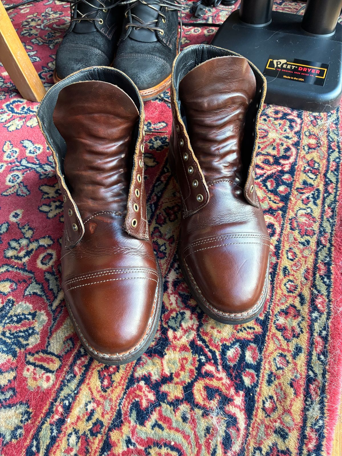 Photo by Cdbr on May 10, 2026 of the Thursday Vanguard in Horween French Roast Chromexcel & Horween Brown Chromexcel.