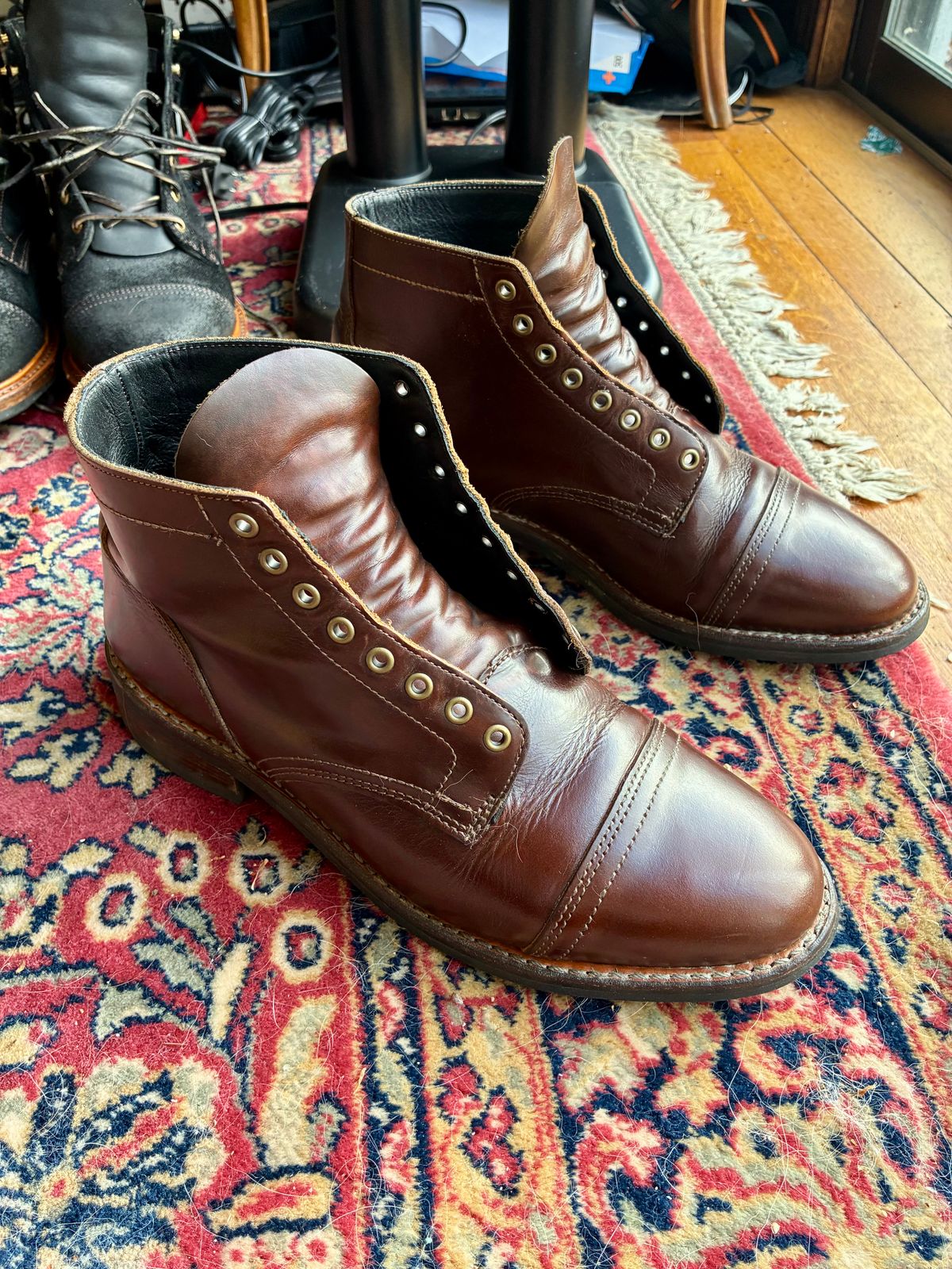 Photo by Cdbr on May 10, 2026 of the Thursday Vanguard in Horween French Roast Chromexcel & Horween Brown Chromexcel.
