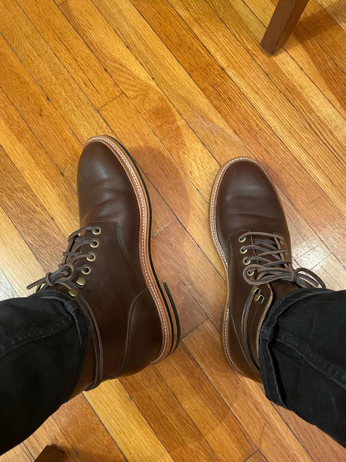 Photo by chrsd on February 2, 2024 of the Grant Stone Diesel Boot in Horween Crimson Chromexcel.
