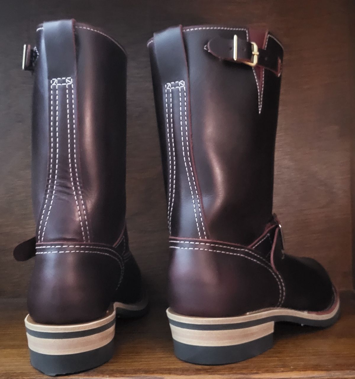 Photo by Mobeeenzeee on September 17, 2025 of the Wesco Boss Engineer Boot in Burgundy Domain.