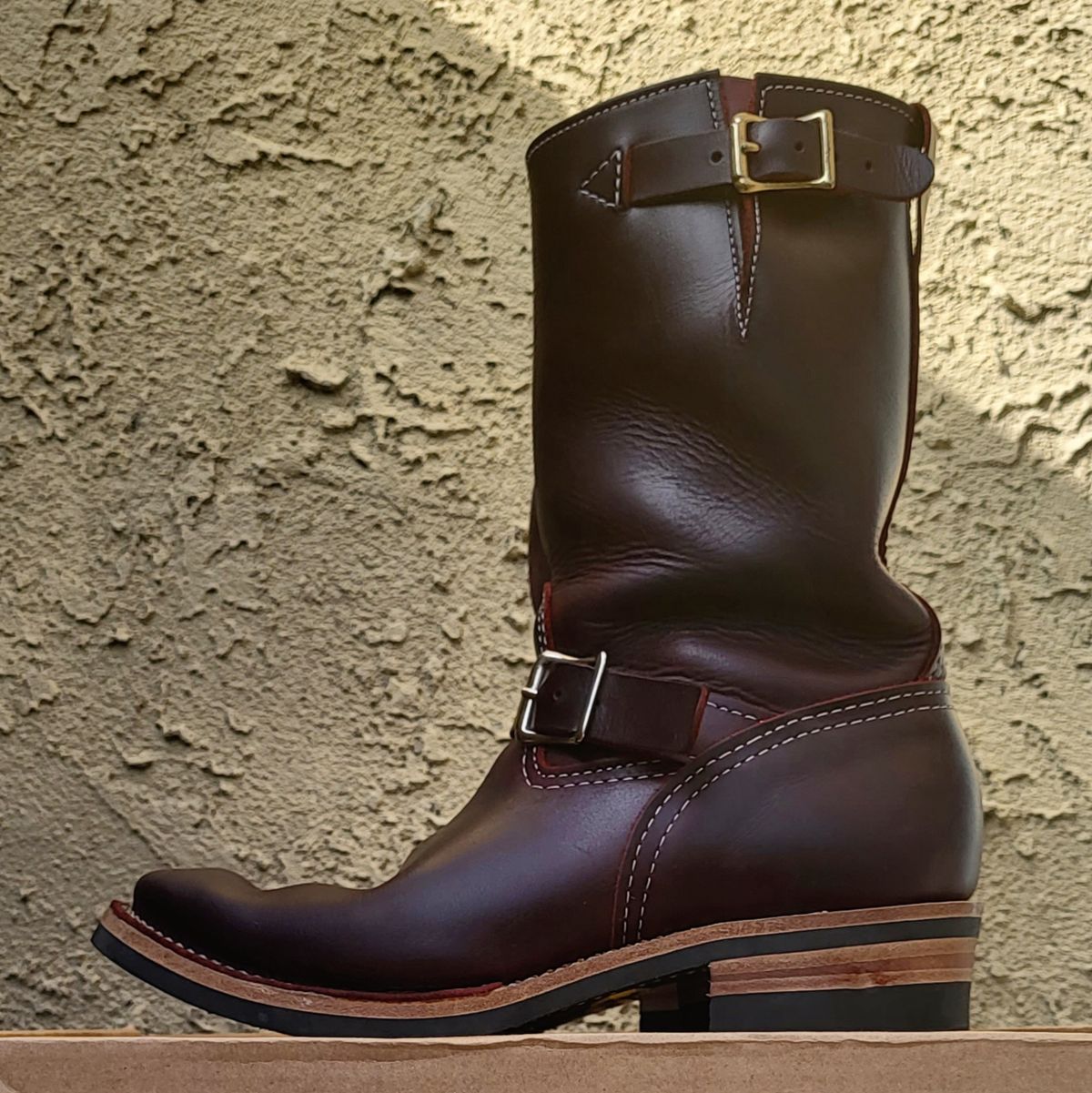 Photo by Mobeeenzeee on November 2, 2025 of the Wesco Boss Engineer Boot in Burgundy Domain.