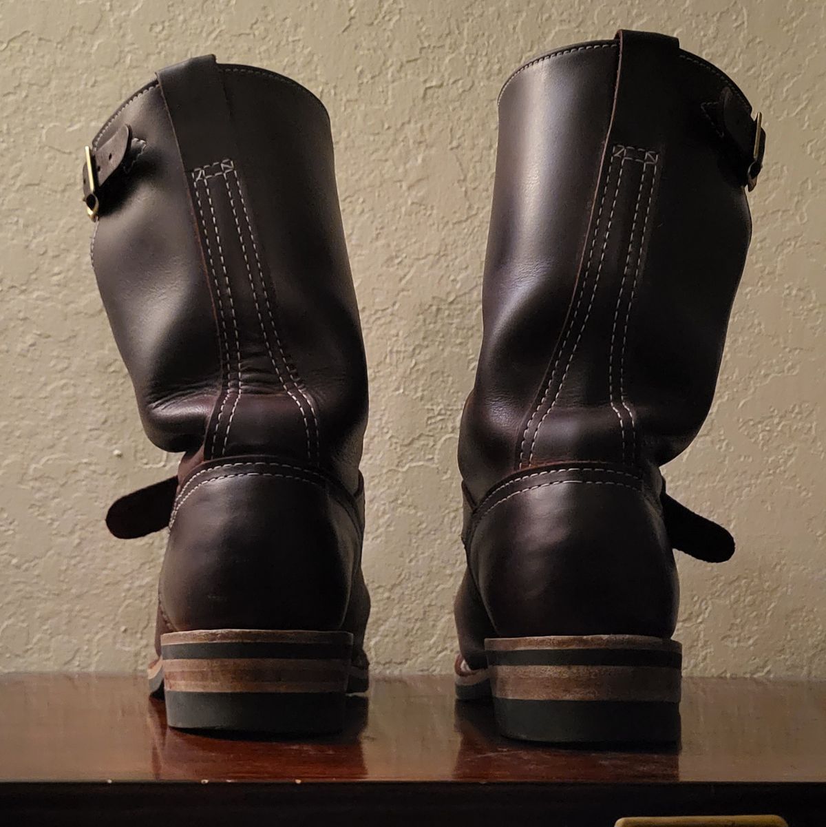 Photo by Mobeeenzeee on December 6, 2025 of the Wesco Boss Engineer Boot in Burgundy Domain.