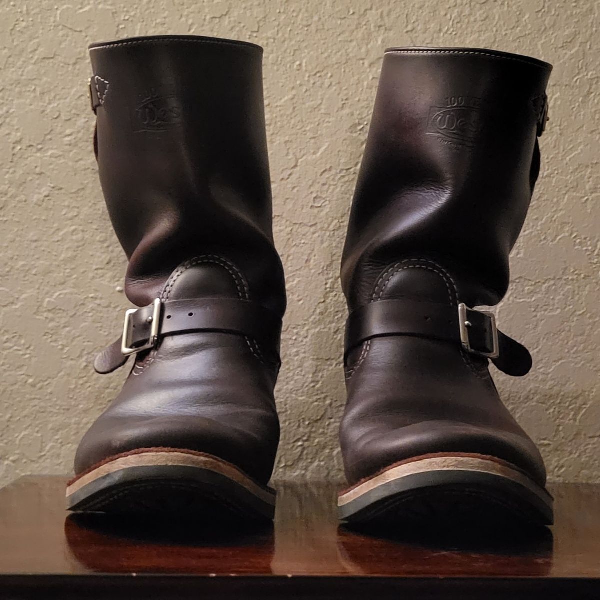 Photo by Mobeeenzeee on December 6, 2025 of the Wesco Boss Engineer Boot in Burgundy Domain.