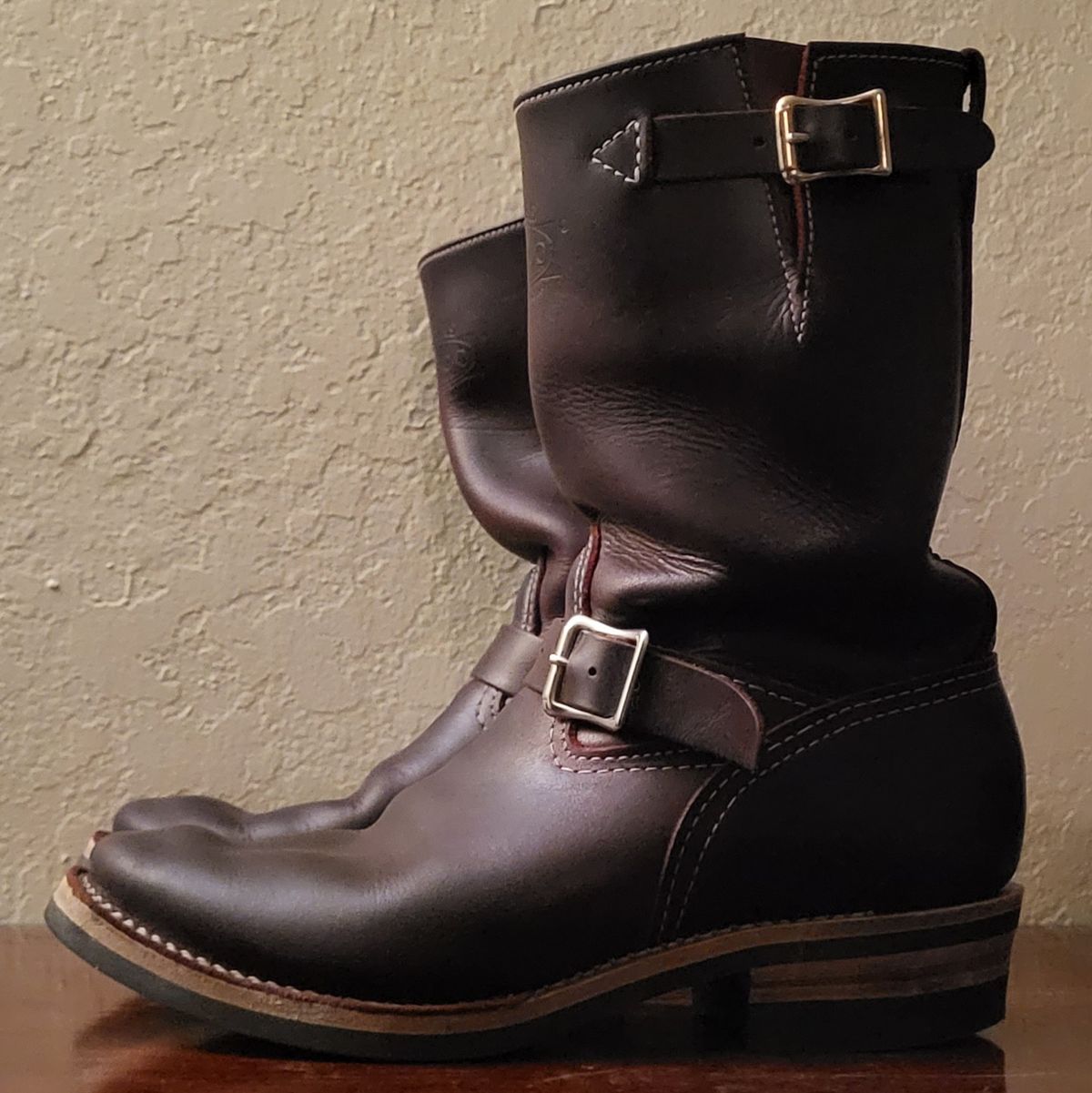 Photo by Mobeeenzeee on December 6, 2025 of the Wesco Boss Engineer Boot in Burgundy Domain.