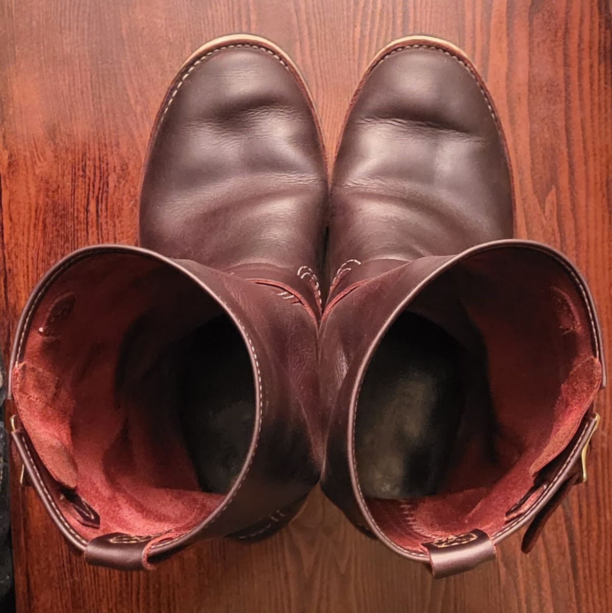 Photo by Mobeeenzeee on December 6, 2025 of the Wesco Boss Engineer Boot in Burgundy Domain.