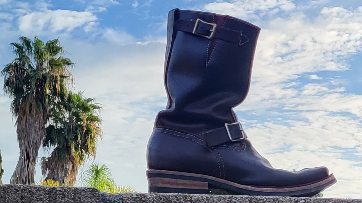 Photo by Mobeeenzeee on February 6, 2026 of the Wesco Boss Engineer Boot in Burgundy Domain.