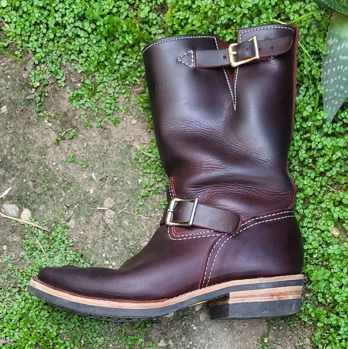 Photo by Mobeeenzeee on February 6, 2026 of the Wesco Boss Engineer Boot in Burgundy Domain.