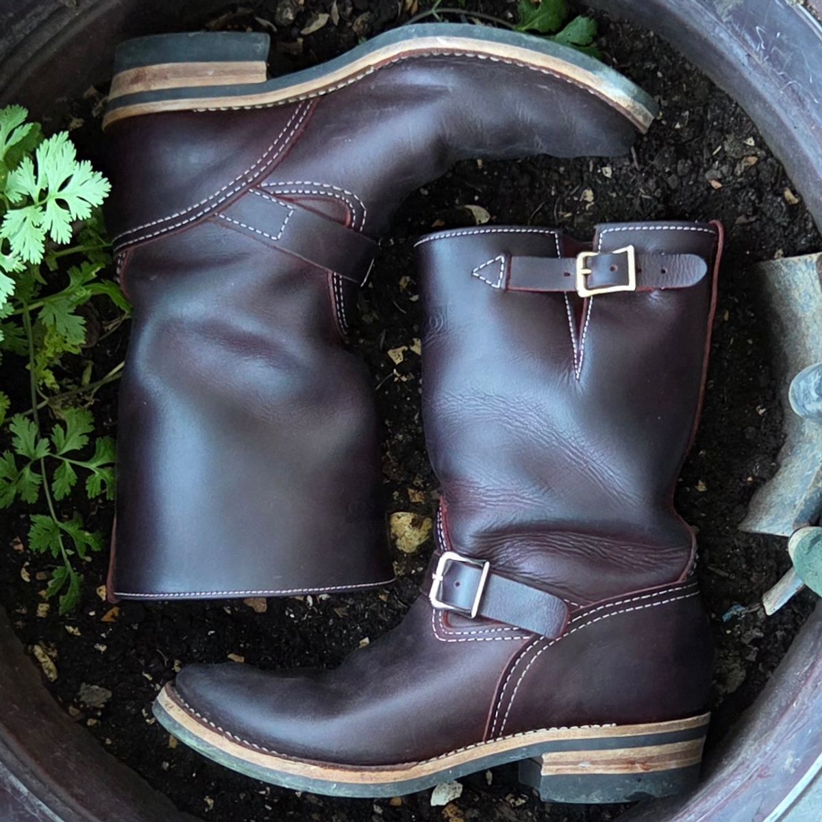 Photo by Mobeeenzeee on March 6, 2026 of the Wesco Boss Engineer Boot in Burgundy Domain.