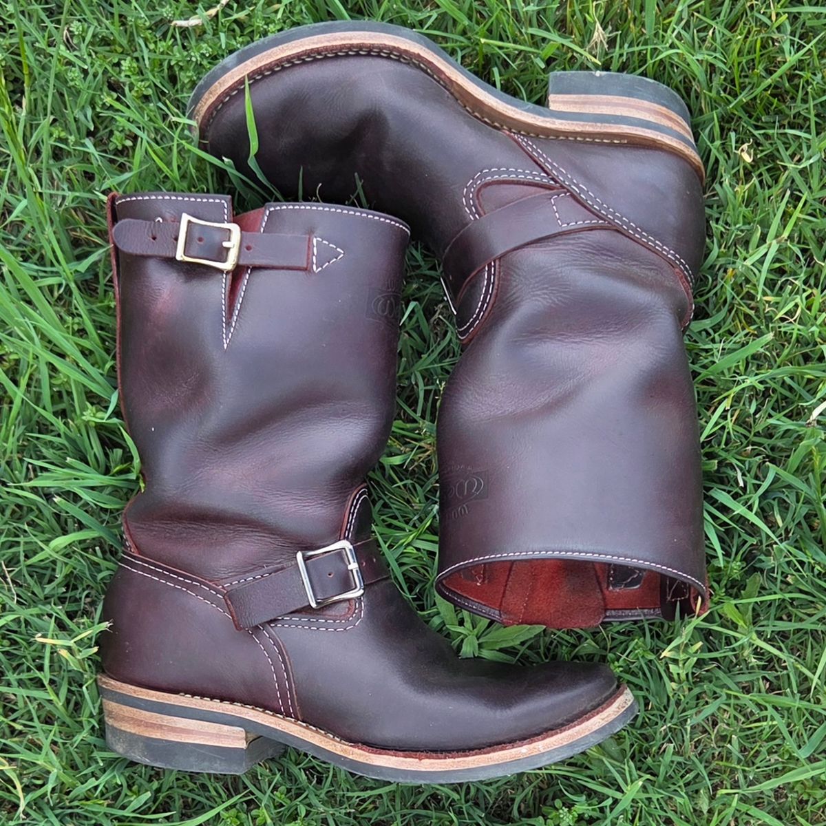 Photo by Mobeeenzeee on April 4, 2026 of the Wesco Boss Engineer Boot in Burgundy Domain.