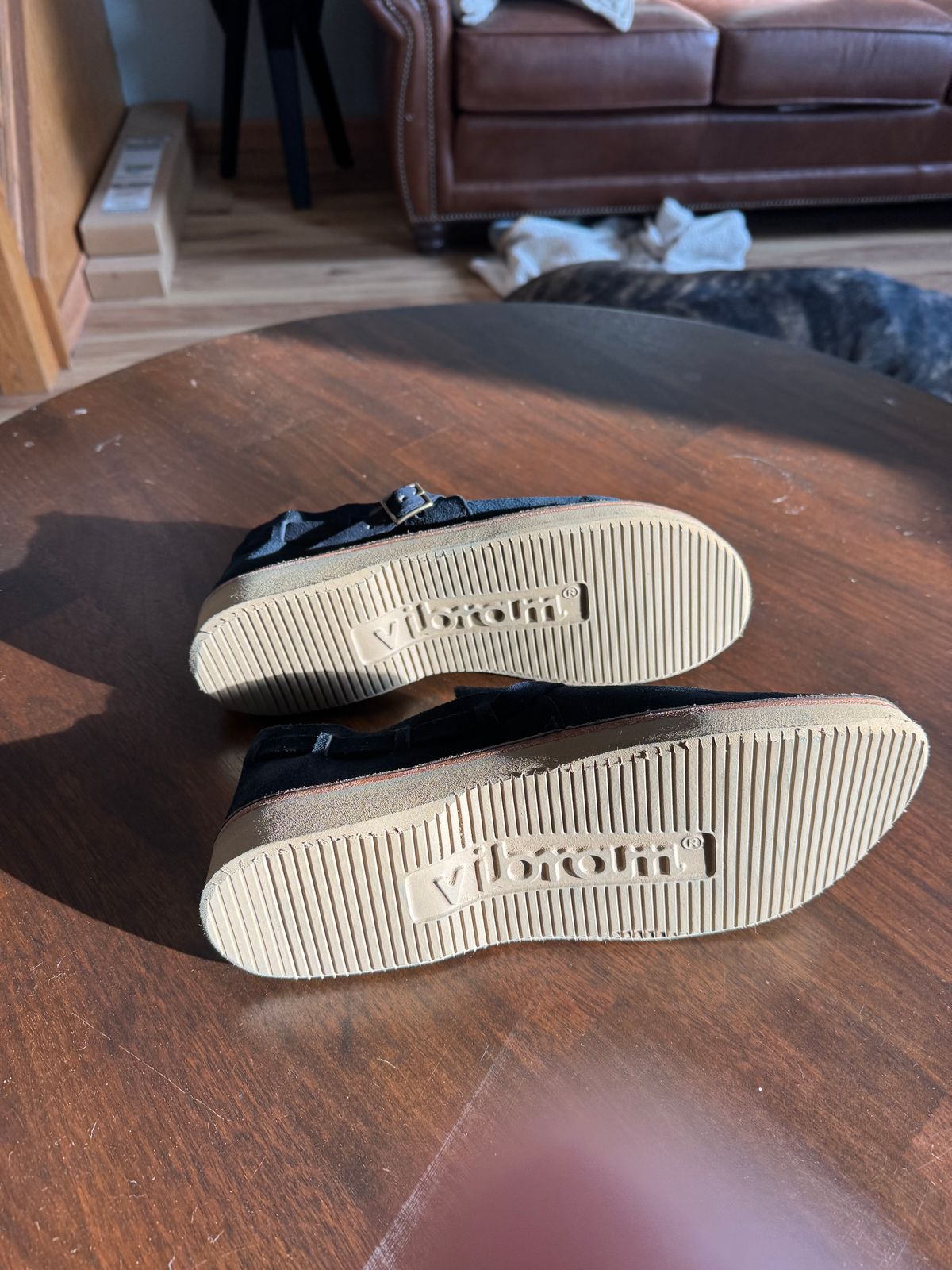 Photo by gstein.250 on January 4, 2026 of the Oak Street Bootmakers Country Loafer in Natural Cxl Rough Out Indigo.