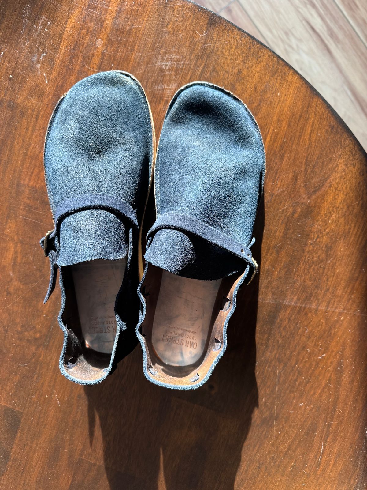 Photo by gstein.250 on January 4, 2026 of the Oak Street Bootmakers Country Loafer in Natural Cxl Rough Out Indigo.