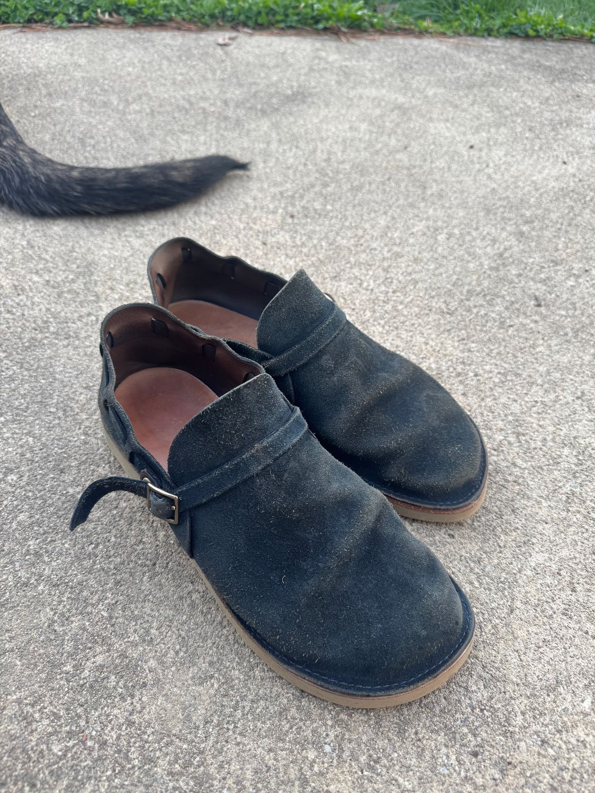 Photo by gstein.250 on April 2, 2026 of the Oak Street Bootmakers Country Loafer in Natural Cxl Rough Out Indigo.