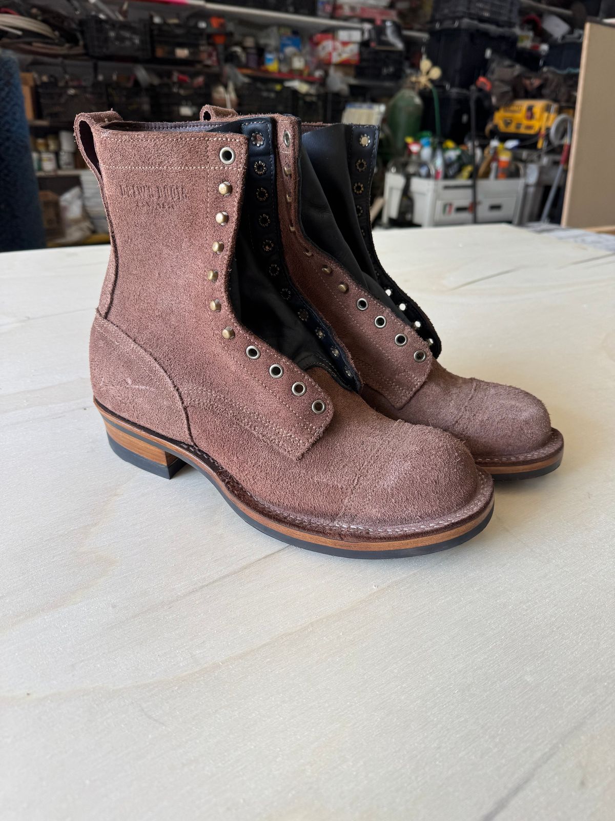 Photo by gstein.250 on September 4, 2025 of the Drew's Boots Contractor 8-inch in Brown Roughout.