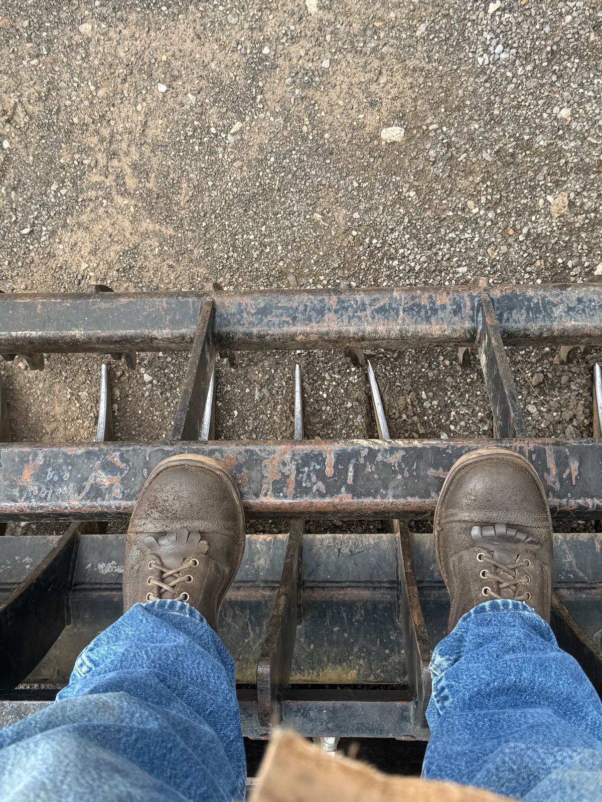 Photo by gstein.250 on March 26, 2026 of the Drew's Boots Contractor 8-inch in Brown Roughout.