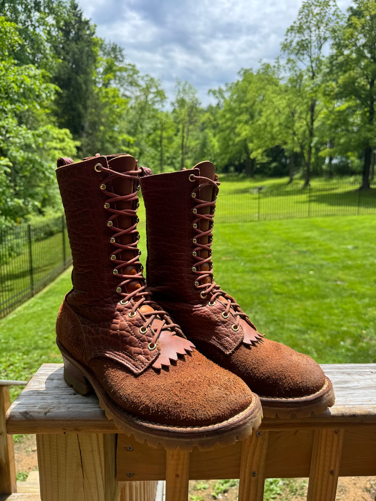 Photo by gstein.250 on June 6, 2026 of the Nicks BuilderPro in Law Tanning Chocolate Roughout Shruken Bison & Law Tanning Chocolate Smooth Shruken Bison.
