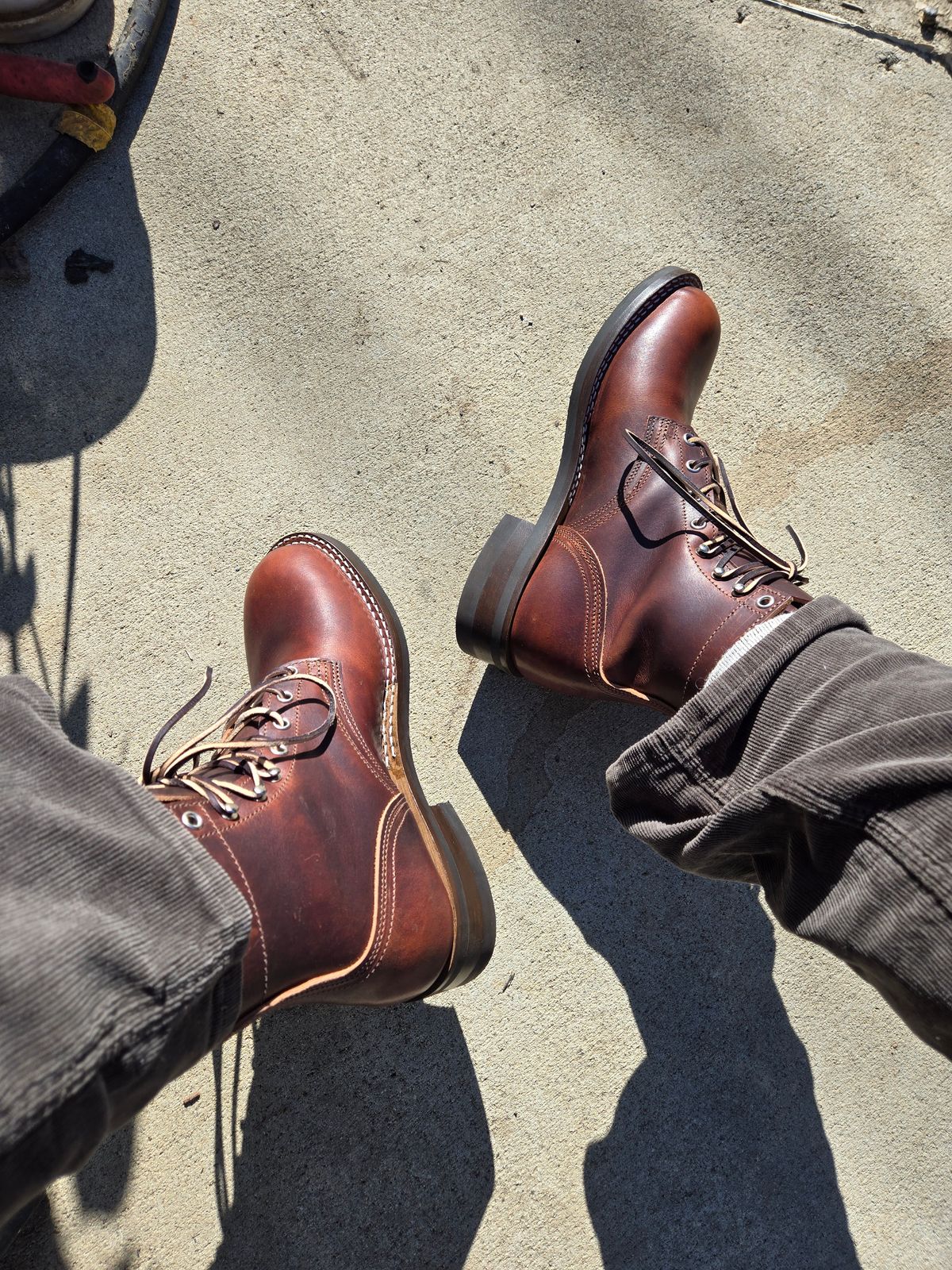 Photo by InanimatePepper on January 13, 2025 of the Nicks Custom Model in Italian Brown Cypress.