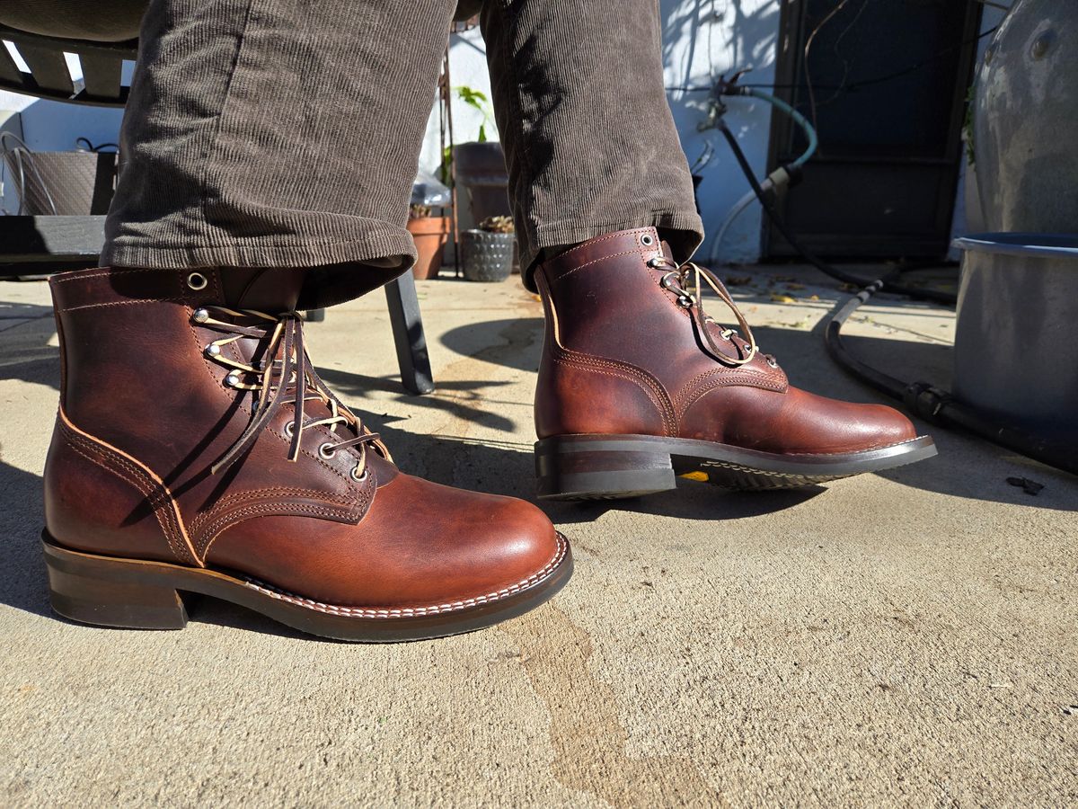 Photo by InanimatePepper on January 13, 2025 of the Nicks Custom Model in Italian Brown Cypress.