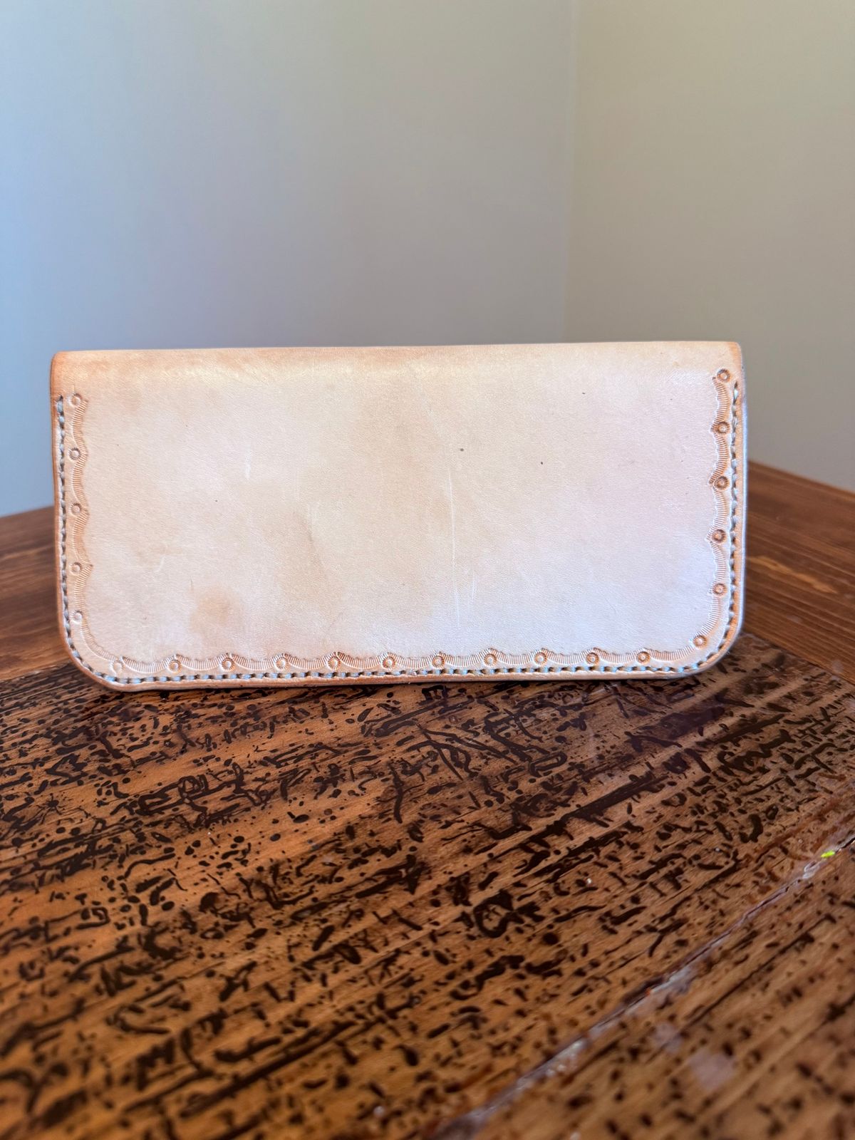 Photo by CurtQuick on April 26, 2026 of the Self-Made Mens Roper Wallet in Unknown Natural Veg Tan.