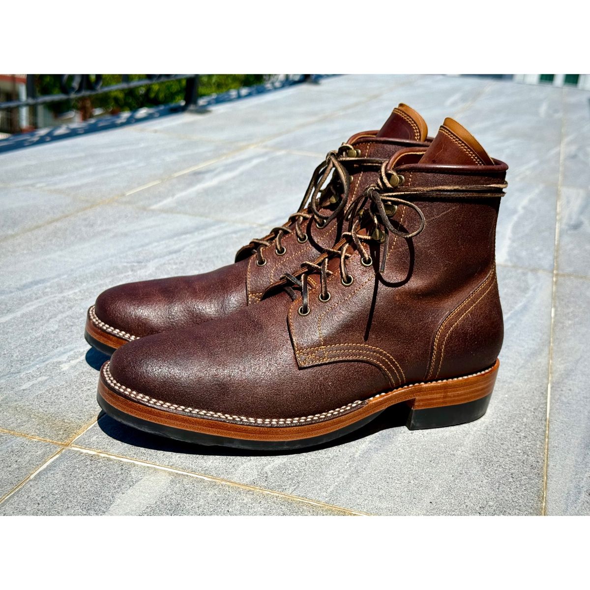 Photo by wwhmusic on October 4, 2025 of the Fortis Boots Strider in Indonesian Brown Waxed Flesh.