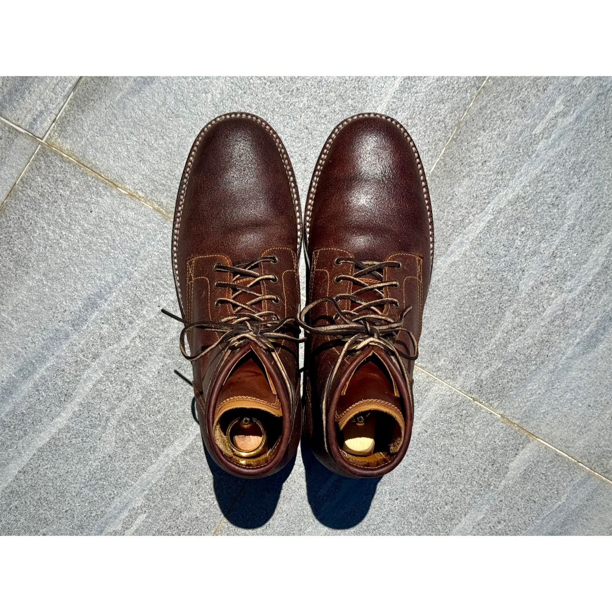 Photo by wwhmusic on October 4, 2025 of the Fortis Boots Strider in Indonesian Brown Waxed Flesh.