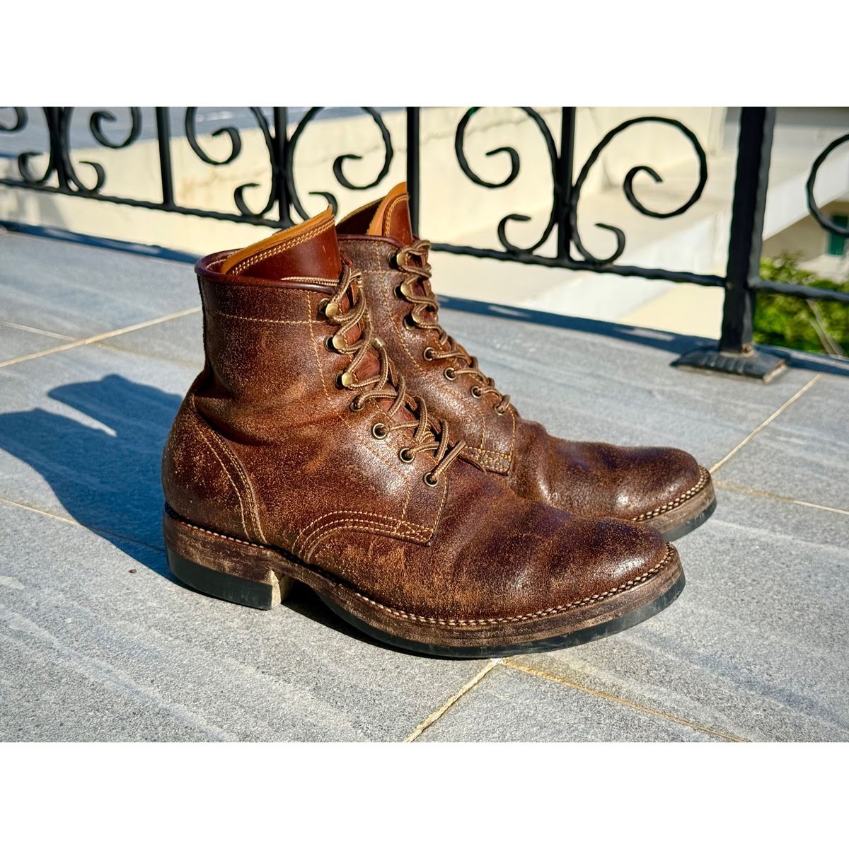 Photo by wwhmusic on January 4, 2026 of the Fortis Boots Strider in Indonesian Brown Waxed Flesh.