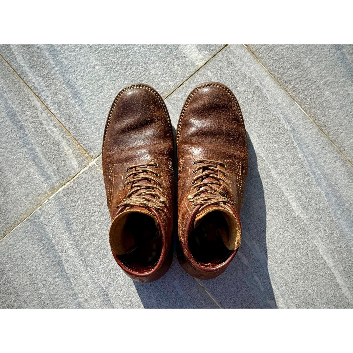 Photo by wwhmusic on January 4, 2026 of the Fortis Boots Strider in Indonesian Brown Waxed Flesh.