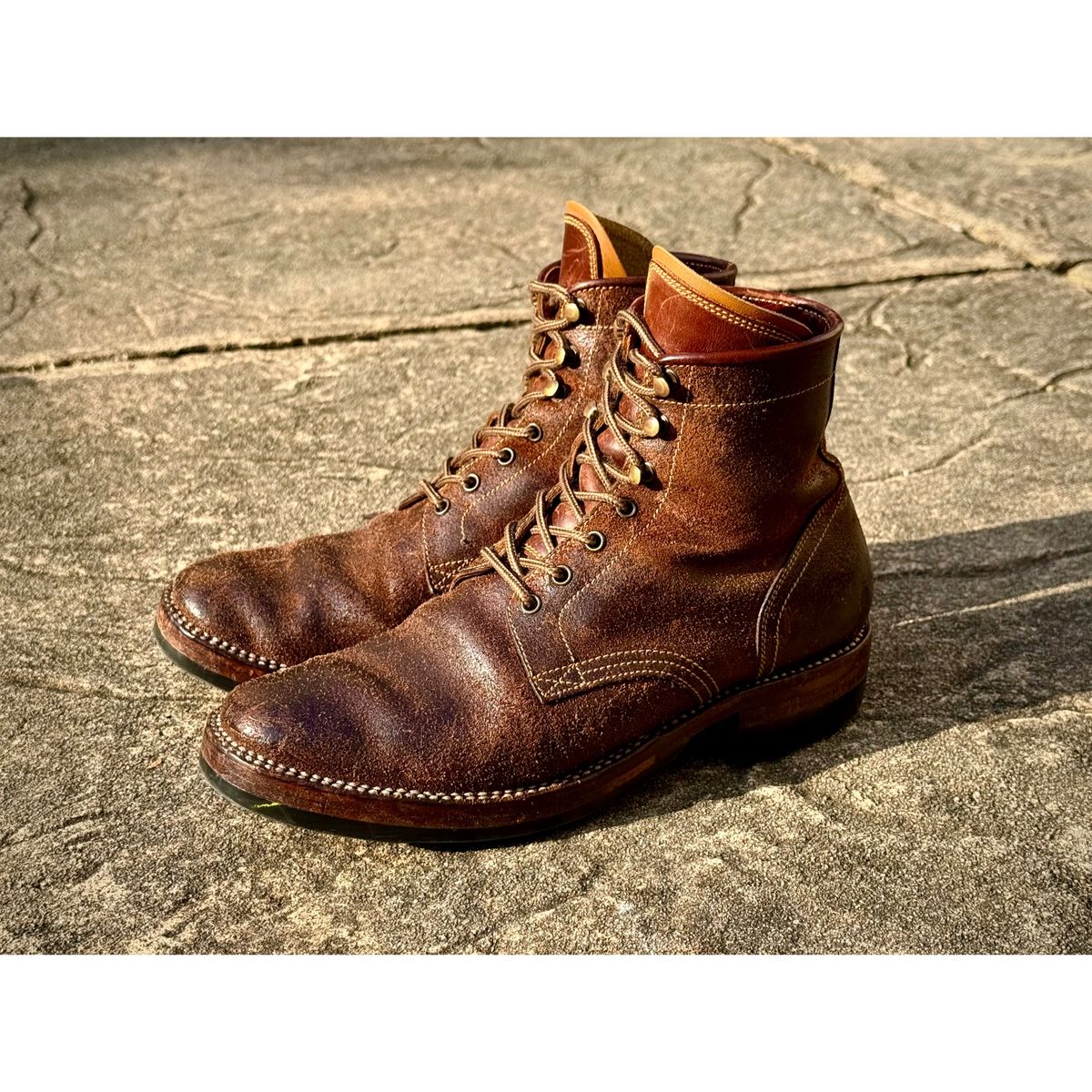 Photo by wwhmusic on February 3, 2026 of the Fortis Boots Strider in Indonesian Brown Waxed Flesh.