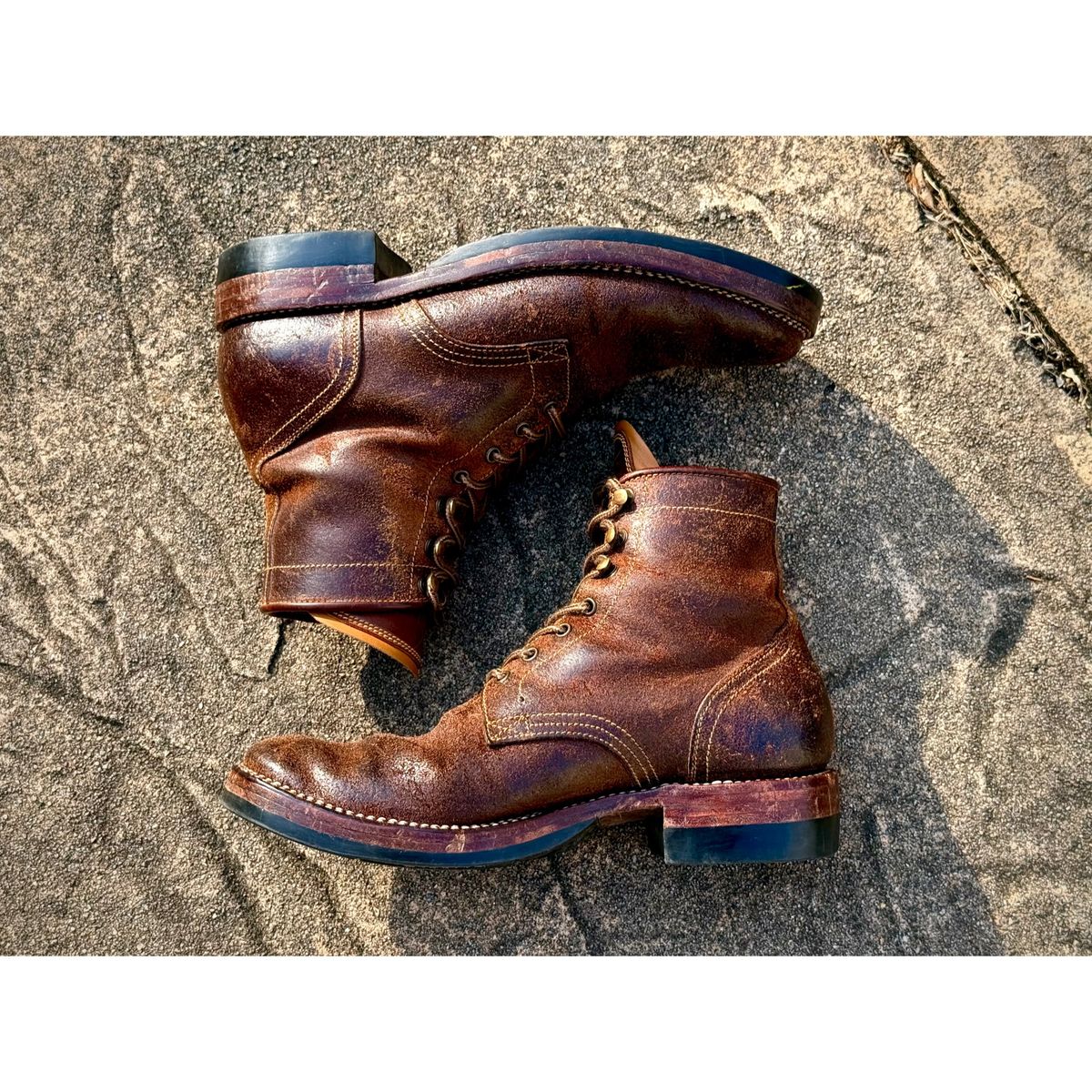 Photo by wwhmusic on February 3, 2026 of the Fortis Boots Strider in Indonesian Brown Waxed Flesh.